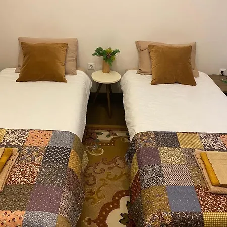Апартамент Centre Stylish With Private Backyard *